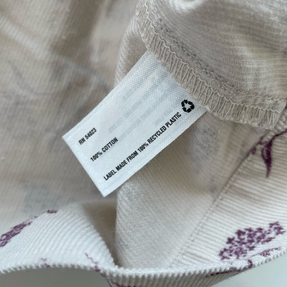 Baby Gap Baby Girl Cream Corduroy Red Floral Tops LOT OF TWO Size 6-12 Months - Picture 5 of 10